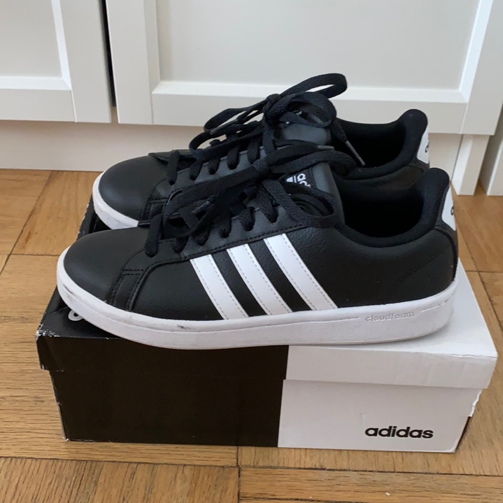 Adidas Women’s CF Advantage Black w White Stripes